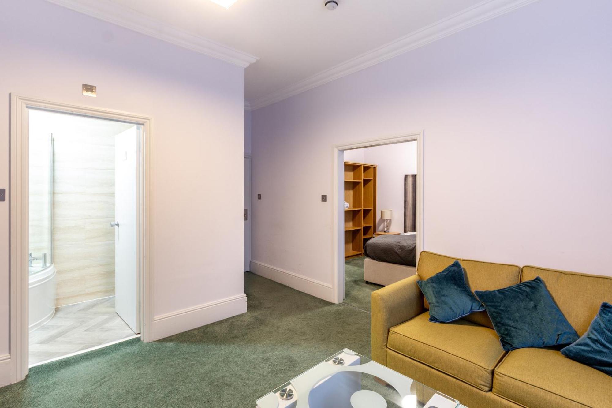 London Gatwick Inn Екстер'єр фото