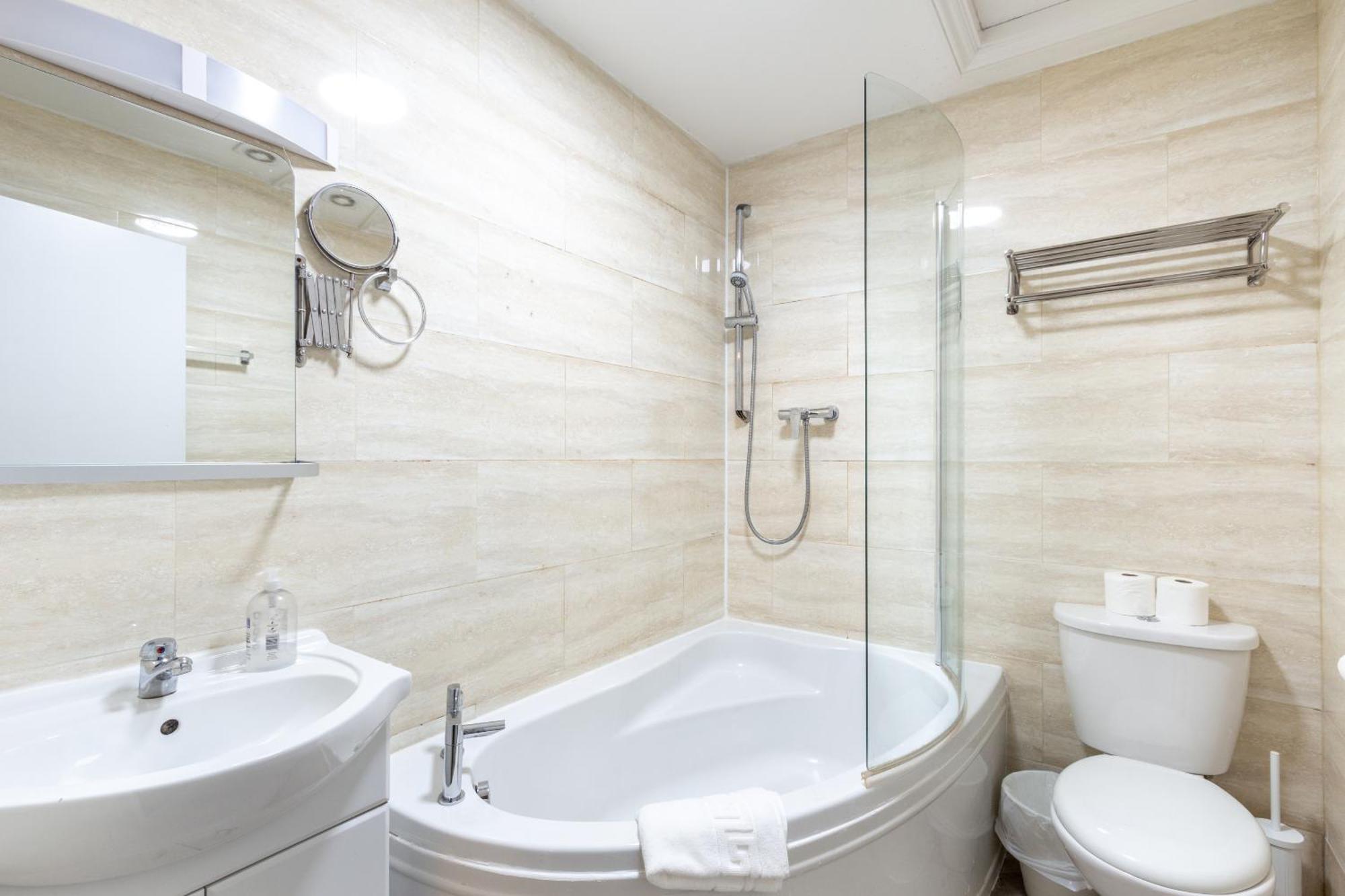 London Gatwick Inn Екстер'єр фото