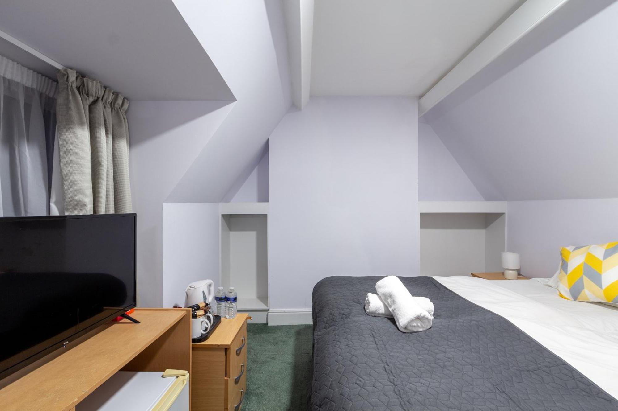 London Gatwick Inn Екстер'єр фото