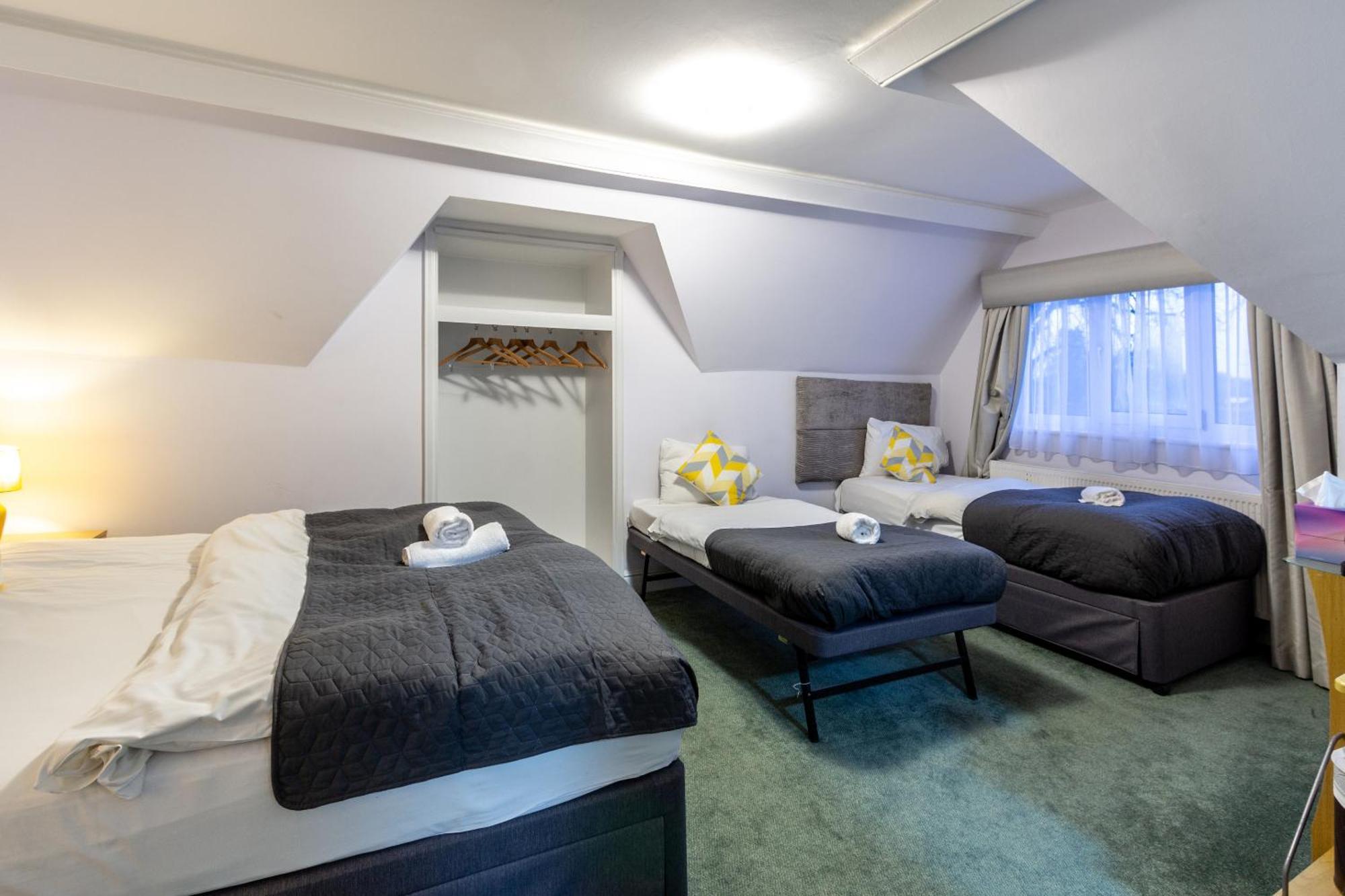 London Gatwick Inn Екстер'єр фото