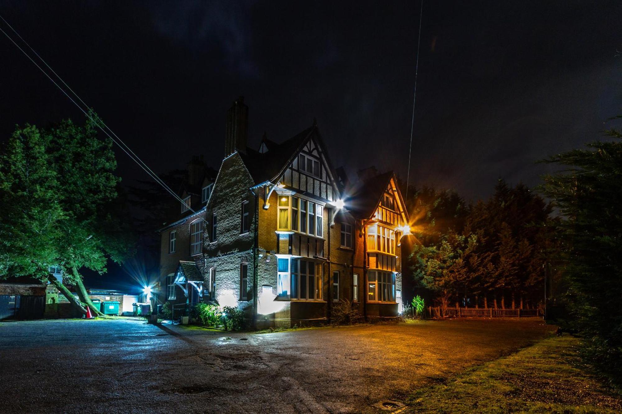 London Gatwick Inn Екстер'єр фото